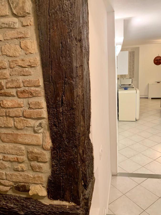 Storico Ombelico Di Parma Leilighet Eksteriør bilde